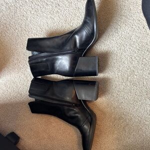Vionic Black Leather Ankle Booties